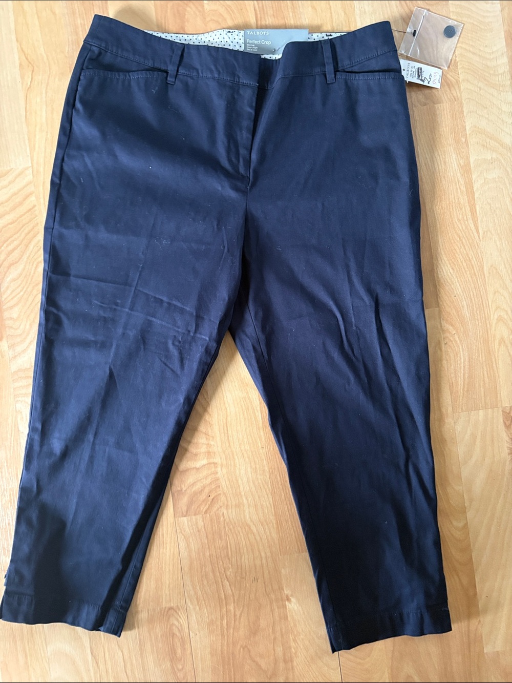 Talbots women’s Navy Straight Cropped Chinos